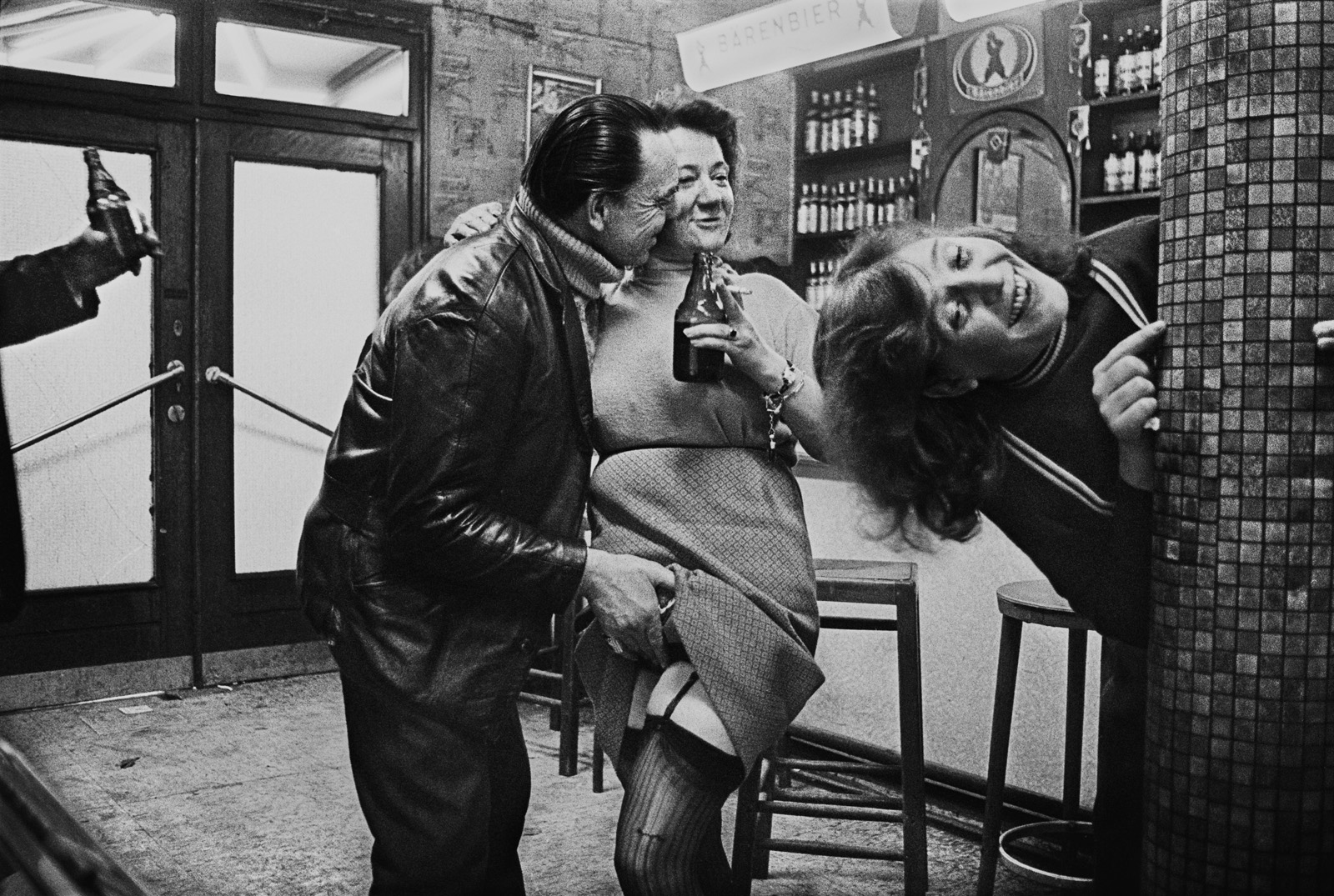 Schrunkle Madame på Café Lehmitz af Anders Petersen